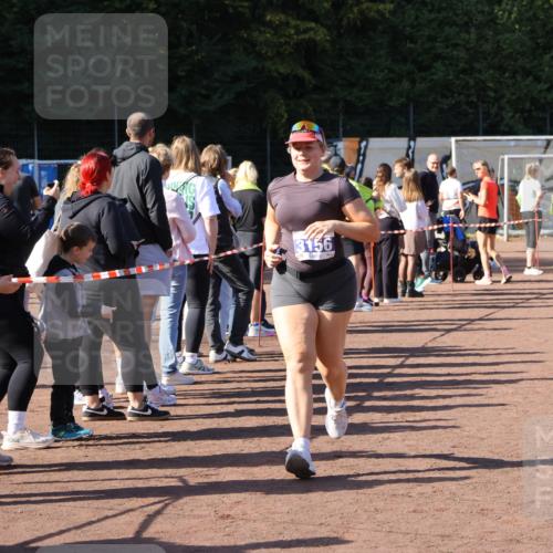 27.09.2026 - 35. Volkslauf durch das schöne Alstertal Strokosch-Dieckow http://msf.ph/oto/10585053 27.09.2026 11:49:57 Ziel 2422, 3156, 3238 meine-sportfotos.de