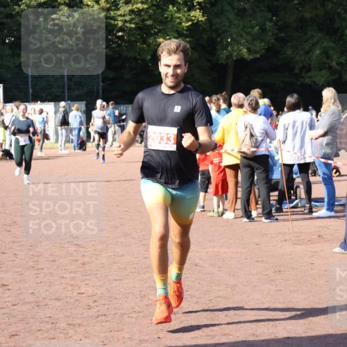 27.09.2026 - 35. Volkslauf durch das schöne Alstertal Strokosch-Dieckow http://msf.ph/oto/10585091 27.09.2026 11:49:52 Ziel 2033, 2422, 3156, 3223 meine-sportfotos.de