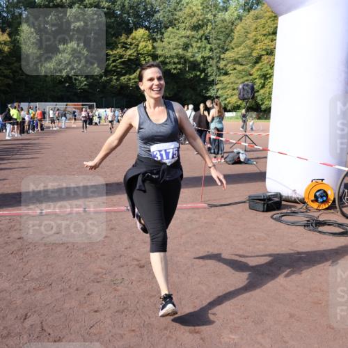 27.09.2026 - 35. Volkslauf durch das schöne Alstertal Strokosch-Dieckow http://msf.ph/oto/10585141 27.09.2026 11:49:41 Ziel 1506, 3175, 3223 meine-sportfotos.de