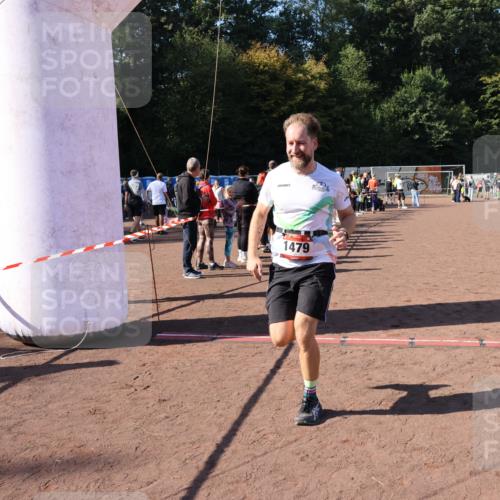 27.09.2026 - 35. Volkslauf durch das schöne Alstertal Strokosch-Dieckow http://msf.ph/oto/10585149 27.09.2026 11:47:53 Ziel 1479, 1501 meine-sportfotos.de
