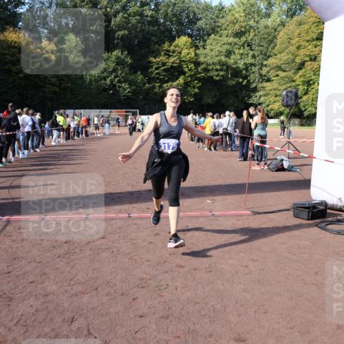 27.09.2026 - 35. Volkslauf durch das schöne Alstertal Strokosch-Dieckow http://msf.ph/oto/10585157 27.09.2026 11:49:41 Ziel 1506, 3175, 3223 meine-sportfotos.de