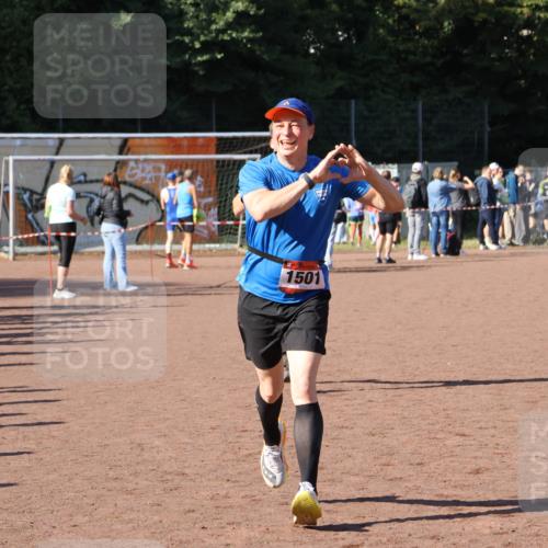 27.09.2026 - 35. Volkslauf durch das schöne Alstertal Strokosch-Dieckow http://msf.ph/oto/10585180 27.09.2026 11:47:49 Ziel 1479, 1501 meine-sportfotos.de