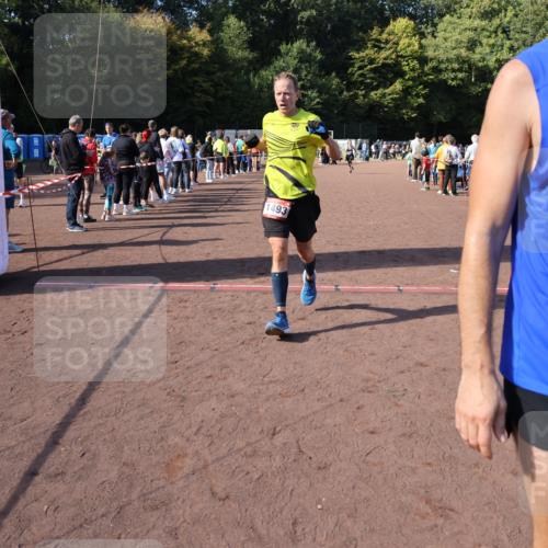 27.09.2026 - 35. Volkslauf durch das schöne Alstertal Strokosch-Dieckow http://msf.ph/oto/10585193 27.09.2026 11:49:33 Ziel 1487, 1493, 2363, 3175 meine-sportfotos.de