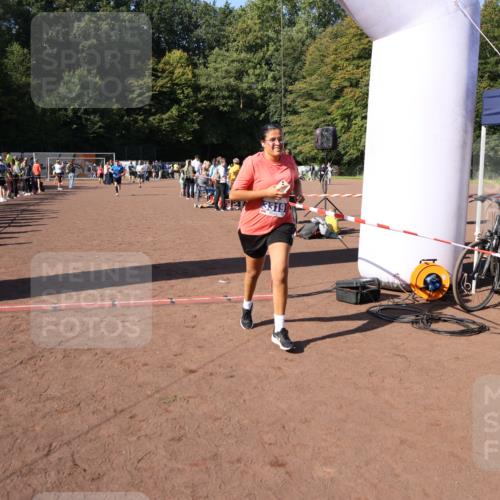 27.09.2026 - 35. Volkslauf durch das schöne Alstertal Strokosch-Dieckow http://msf.ph/oto/10585196 27.09.2026 11:47:44 Ziel 1479, 1501, 3319 meine-sportfotos.de