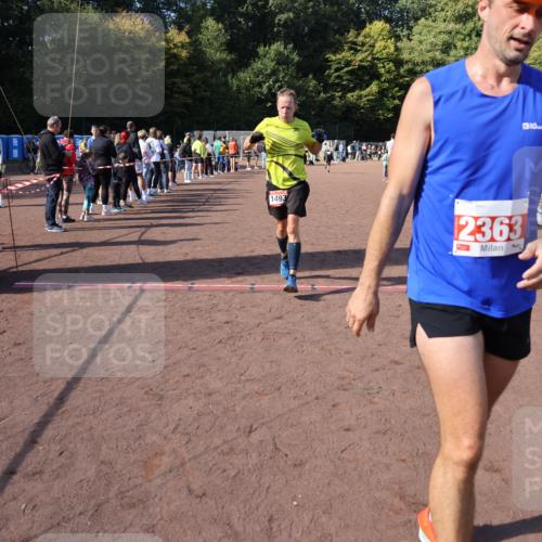 27.09.2026 - 35. Volkslauf durch das schöne Alstertal Strokosch-Dieckow http://msf.ph/oto/10585204 27.09.2026 11:49:33 Ziel 1487, 1493, 2363, 3175 meine-sportfotos.de