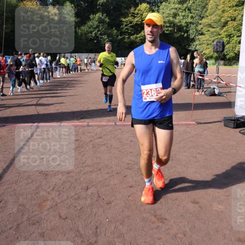27.09.2026 - 35. Volkslauf durch das schöne Alstertal Strokosch-Dieckow http://msf.ph/oto/10585206 27.09.2026 11:49:32 Ziel 1487, 1493, 2363, 3175, 3248 meine-sportfotos.de