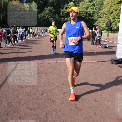 27.09.2026 - 35. Volkslauf durch das schöne Alstertal Strokosch-Dieckow http://msf.ph/oto/10585209 27.09.2026 11:49:32 Ziel 1487, 1493, 2363, 3175, 3248 meine-sportfotos.de