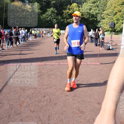 27.09.2026 - 35. Volkslauf durch das schöne Alstertal Strokosch-Dieckow http://msf.ph/oto/10585217 27.09.2026 11:49:32 Ziel 1487, 1493, 2363, 3175, 3248 meine-sportfotos.de
