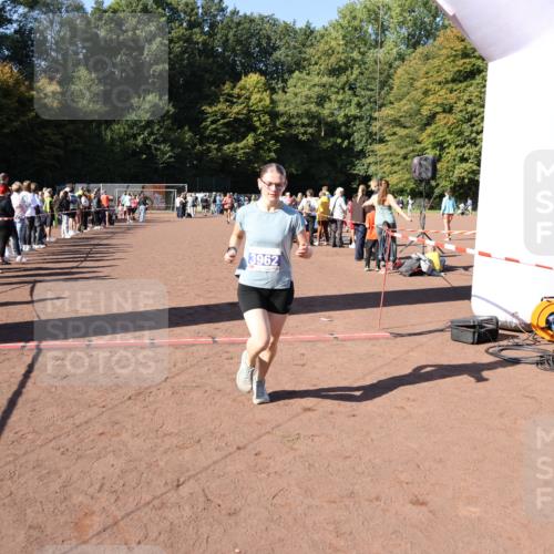 27.09.2026 - 35. Volkslauf durch das schöne Alstertal Strokosch-Dieckow http://msf.ph/oto/10585226 27.09.2026 11:47:34 Ziel 3962 meine-sportfotos.de