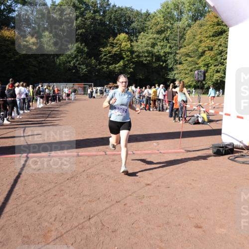 27.09.2026 - 35. Volkslauf durch das schöne Alstertal Strokosch-Dieckow http://msf.ph/oto/10585233 27.09.2026 11:47:34 Ziel 3962 meine-sportfotos.de