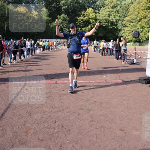 27.09.2026 - 35. Volkslauf durch das schöne Alstertal Strokosch-Dieckow http://msf.ph/oto/10585234 27.09.2026 11:49:30 Ziel 1009, 1487, 1493, 2363, 3248 meine-sportfotos.de