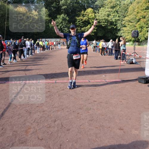 27.09.2026 - 35. Volkslauf durch das schöne Alstertal Strokosch-Dieckow http://msf.ph/oto/10585236 27.09.2026 11:49:30 Ziel 1009, 1487, 1493, 2363, 3248 meine-sportfotos.de