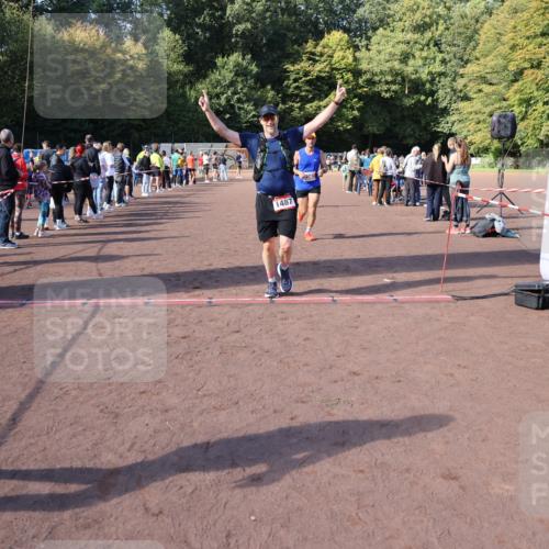 27.09.2026 - 35. Volkslauf durch das schöne Alstertal Strokosch-Dieckow http://msf.ph/oto/10585250 27.09.2026 11:49:29 Ziel 1009, 1475, 1487, 1493, 2363, 3248 meine-sportfotos.de