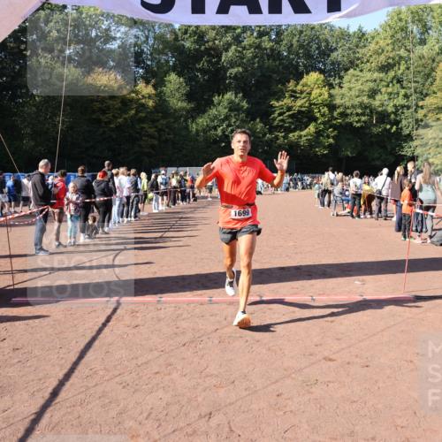 27.09.2026 - 35. Volkslauf durch das schöne Alstertal Strokosch-Dieckow http://msf.ph/oto/10585257 27.09.2026 11:47:20 Ziel 1699 meine-sportfotos.de