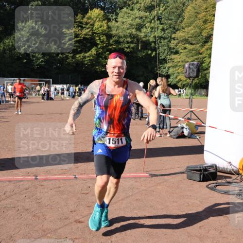 27.09.2026 - 35. Volkslauf durch das schöne Alstertal Strokosch-Dieckow http://msf.ph/oto/10585276 27.09.2026 11:47:16 Ziel 1473, 1511, 1699 meine-sportfotos.de