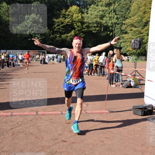 27.09.2026 - 35. Volkslauf durch das schöne Alstertal Strokosch-Dieckow http://msf.ph/oto/10585283 27.09.2026 11:47:15 Ziel 1473, 1511, 1699, 2101, 3392 meine-sportfotos.de