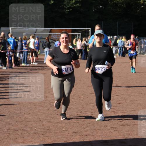 27.09.2026 - 35. Volkslauf durch das schöne Alstertal Strokosch-Dieckow http://msf.ph/oto/10585321 27.09.2026 11:47:10 Ziel 1010, 1473, 1511, 2101, 3392 meine-sportfotos.de