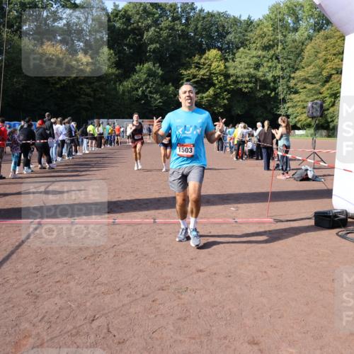 27.09.2026 - 35. Volkslauf durch das schöne Alstertal Strokosch-Dieckow http://msf.ph/oto/10585343 27.09.2026 11:49:18 Ziel 1009, 1018, 1455, 1475, 1503, 2982 meine-sportfotos.de