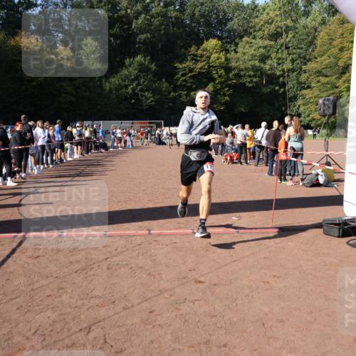 27.09.2026 - 35. Volkslauf durch das schöne Alstertal Strokosch-Dieckow http://msf.ph/oto/10585344 27.09.2026 11:47:00 Ziel 1010, 1734 meine-sportfotos.de