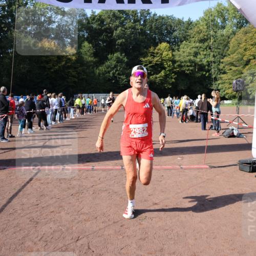 27.09.2026 - 35. Volkslauf durch das schöne Alstertal Strokosch-Dieckow http://msf.ph/oto/10585355 27.09.2026 11:49:17 Ziel 1018, 1455, 1475, 1503, 2982 meine-sportfotos.de