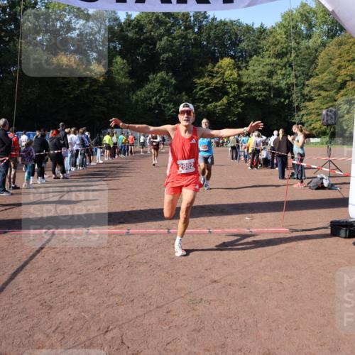 27.09.2026 - 35. Volkslauf durch das schöne Alstertal Strokosch-Dieckow http://msf.ph/oto/10585368 27.09.2026 11:49:17 Ziel 1018, 1455, 1475, 1503, 2982 meine-sportfotos.de