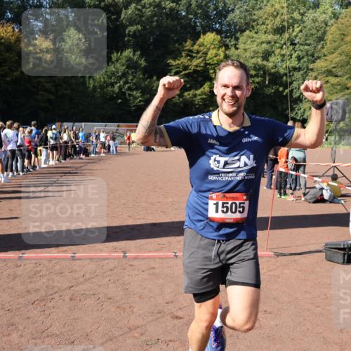 27.09.2026 - 35. Volkslauf durch das schöne Alstertal Strokosch-Dieckow http://msf.ph/oto/10585373 27.09.2026 11:46:53 Ziel 1505, 1734 meine-sportfotos.de
