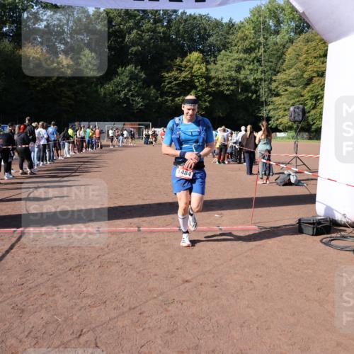 27.09.2026 - 35. Volkslauf durch das schöne Alstertal Strokosch-Dieckow http://msf.ph/oto/10585402 27.09.2026 11:49:10 Ziel 1484, 1503, 2982 meine-sportfotos.de
