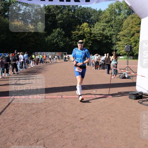 27.09.2026 - 35. Volkslauf durch das schöne Alstertal Strokosch-Dieckow http://msf.ph/oto/10585409 27.09.2026 11:49:10 Ziel 1484, 1503, 2982 meine-sportfotos.de