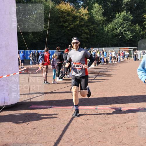 27.09.2026 - 35. Volkslauf durch das schöne Alstertal Strokosch-Dieckow http://msf.ph/oto/10585423 27.09.2026 11:46:44 Ziel 1485, 1505, 3161 meine-sportfotos.de