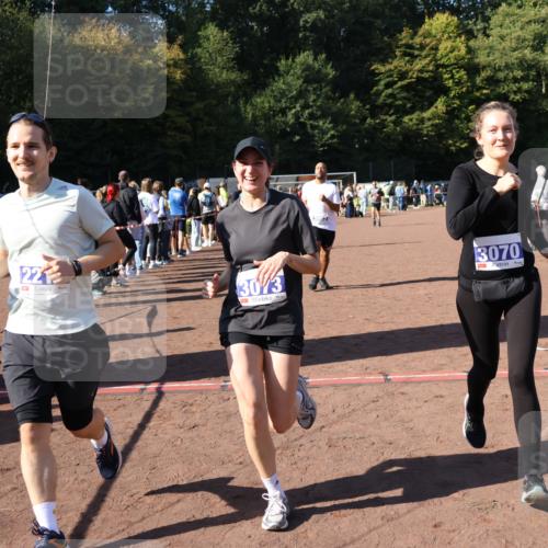 27.09.2026 - 35. Volkslauf durch das schöne Alstertal Strokosch-Dieckow http://msf.ph/oto/10585467 27.09.2026 11:46:36 Ziel 1485, 2215, 3070, 3073, 3161, 3952 meine-sportfotos.de