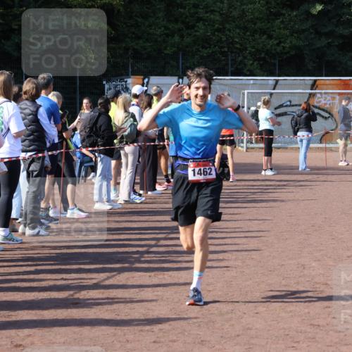 27.09.2026 - 35. Volkslauf durch das schöne Alstertal Strokosch-Dieckow http://msf.ph/oto/10585470 27.09.2026 11:49:01 Ziel 1462, 1466, 1482, 3362, 3998 meine-sportfotos.de