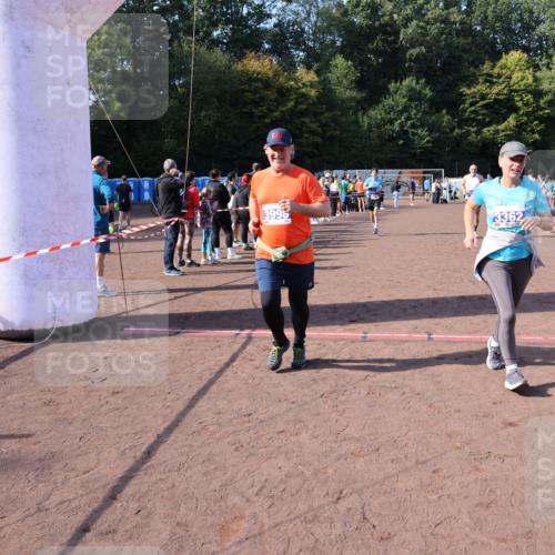 27.09.2026 - 35. Volkslauf durch das schöne Alstertal Strokosch-Dieckow http://msf.ph/oto/10585475 27.09.2026 11:49:00 Ziel 1462, 1466, 1482, 3362, 3998 meine-sportfotos.de