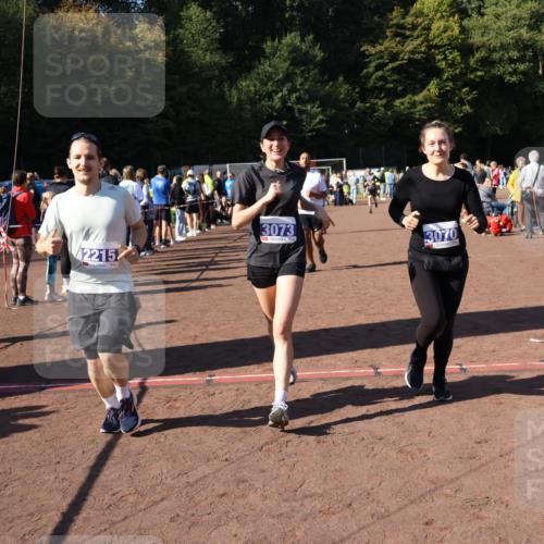 27.09.2026 - 35. Volkslauf durch das schöne Alstertal Strokosch-Dieckow http://msf.ph/oto/10585481 27.09.2026 11:46:35 Ziel 2215, 3070, 3073, 3161, 3952 meine-sportfotos.de