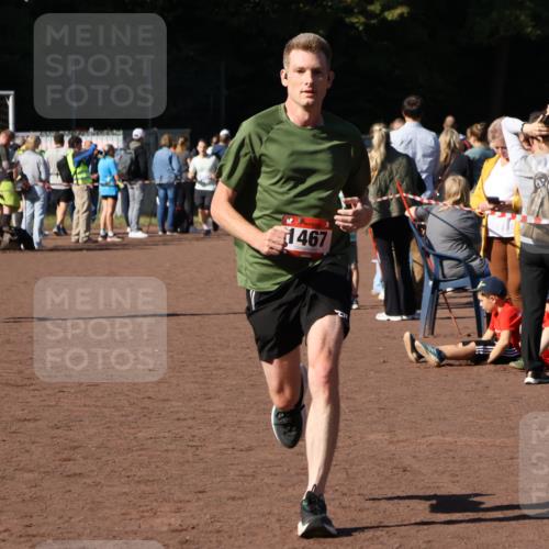 27.09.2026 - 35. Volkslauf durch das schöne Alstertal Strokosch-Dieckow http://msf.ph/oto/10585568 27.09.2026 11:46:15 Ziel 1461, 1467 meine-sportfotos.de
