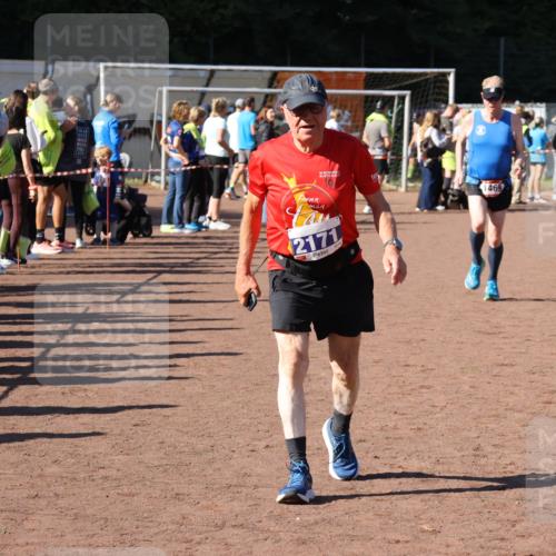 27.09.2026 - 35. Volkslauf durch das schöne Alstertal Strokosch-Dieckow http://msf.ph/oto/10585578 27.09.2026 11:45:54 Ziel 1469, 2171, 2384 meine-sportfotos.de
