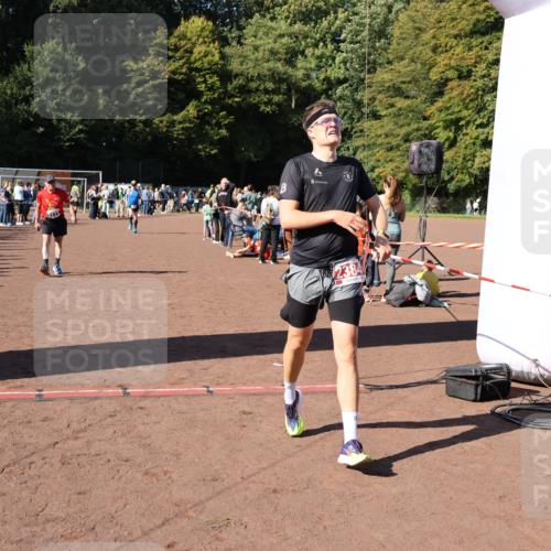 27.09.2026 - 35. Volkslauf durch das schöne Alstertal Strokosch-Dieckow http://msf.ph/oto/10585580 27.09.2026 11:45:51 Ziel 1453, 1469, 2171, 2384 meine-sportfotos.de