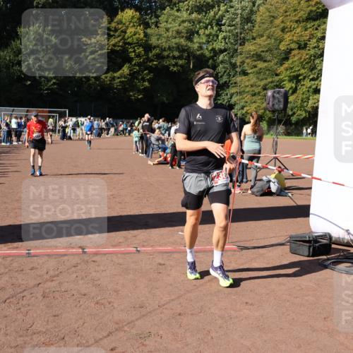 27.09.2026 - 35. Volkslauf durch das schöne Alstertal Strokosch-Dieckow http://msf.ph/oto/10585581 27.09.2026 11:45:51 Ziel 1453, 1469, 2171, 2384 meine-sportfotos.de