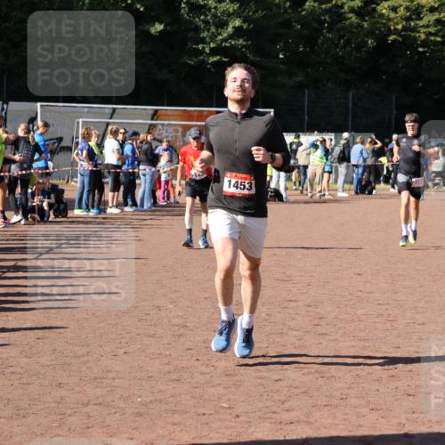 27.09.2026 - 35. Volkslauf durch das schöne Alstertal Strokosch-Dieckow http://msf.ph/oto/10585596 27.09.2026 11:45:46 Ziel 1453, 2384 meine-sportfotos.de
