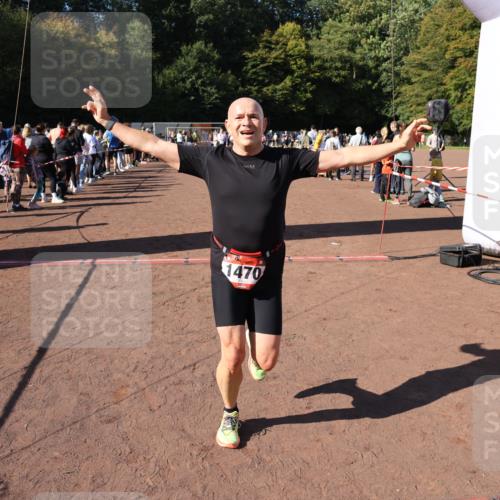 27.09.2026 - 35. Volkslauf durch das schöne Alstertal Strokosch-Dieckow http://msf.ph/oto/10585618 27.09.2026 11:45:18 Ziel 1470, 3066, 3076, 3137, 3197, 3199 meine-sportfotos.de