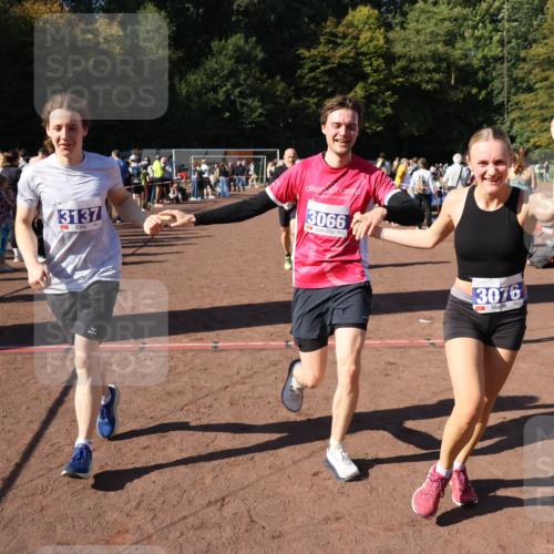27.09.2026 - 35. Volkslauf durch das schöne Alstertal Strokosch-Dieckow http://msf.ph/oto/10585629 27.09.2026 11:45:15 Ziel 1470, 3066, 3076, 3124, 3137, 3283, 3284 meine-sportfotos.de