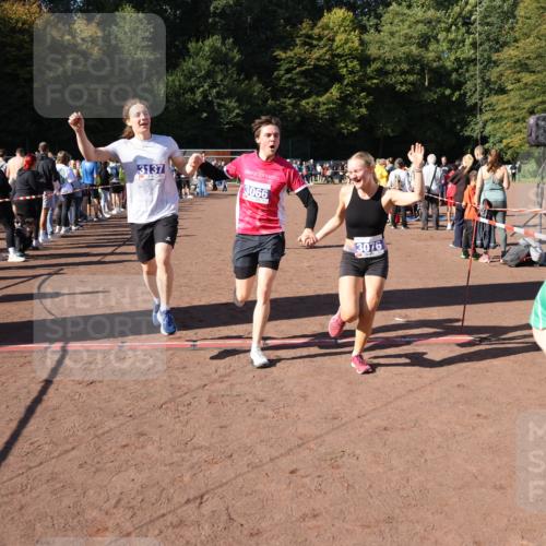 27.09.2026 - 35. Volkslauf durch das schöne Alstertal Strokosch-Dieckow http://msf.ph/oto/10585641 27.09.2026 11:45:14 Ziel 1442, 1470, 3066, 3076, 3124, 3137, 3283, 3284 meine-sportfotos.de