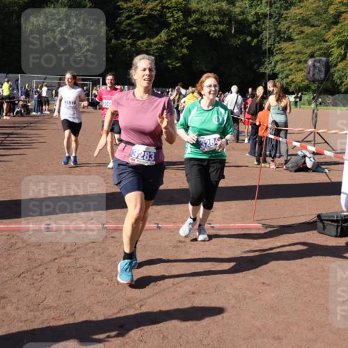 27.09.2026 - 35. Volkslauf durch das schöne Alstertal Strokosch-Dieckow http://msf.ph/oto/10585649 27.09.2026 11:45:13 Ziel 1442, 1451, 1470, 3045, 3066, 3076, 3124, 3137, 3283, 3284 meine-sportfotos.de