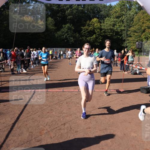27.09.2026 - 35. Volkslauf durch das schöne Alstertal Strokosch-Dieckow http://msf.ph/oto/10585656 27.09.2026 11:45:10 Ziel 1442, 1451, 1470, 1481, 3045, 3066, 3076, 3124, 3137, 3283, 3284, 3357 meine-sportfotos.de
