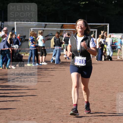 27.09.2026 - 35. Volkslauf durch das schöne Alstertal Strokosch-Dieckow http://msf.ph/oto/10585713 27.09.2026 11:44:38 Ziel 3215 meine-sportfotos.de