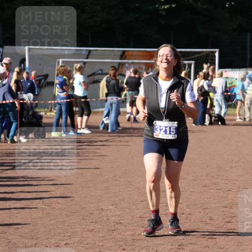 27.09.2026 - 35. Volkslauf durch das schöne Alstertal Strokosch-Dieckow http://msf.ph/oto/10585714 27.09.2026 11:44:38 Ziel 3215 meine-sportfotos.de