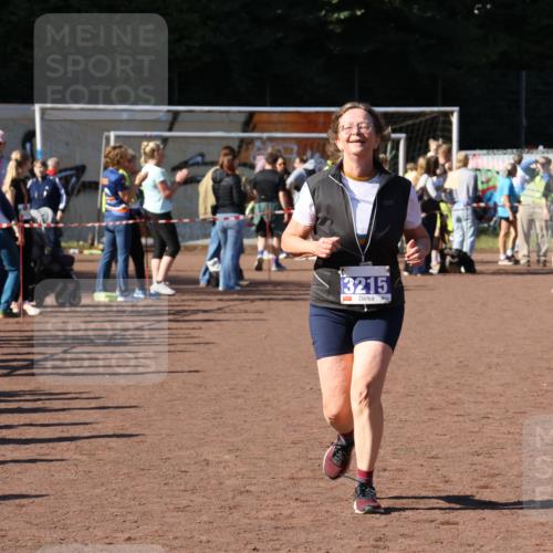 27.09.2026 - 35. Volkslauf durch das schöne Alstertal Strokosch-Dieckow http://msf.ph/oto/10585716 27.09.2026 11:44:38 Ziel 3215 meine-sportfotos.de