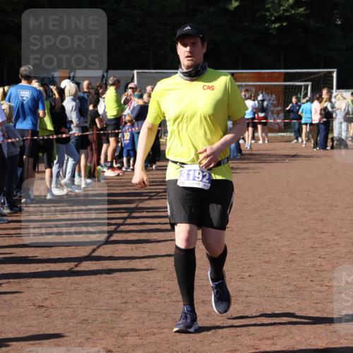 27.09.2026 - 35. Volkslauf durch das schöne Alstertal Strokosch-Dieckow http://msf.ph/oto/10585724 27.09.2026 11:44:29 Ziel 3192 meine-sportfotos.de
