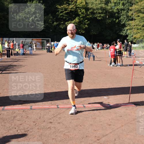 27.09.2026 - 35. Volkslauf durch das schöne Alstertal Strokosch-Dieckow http://msf.ph/oto/10585738 27.09.2026 11:56:16 Ziel 1019, 1542, 1560 meine-sportfotos.de