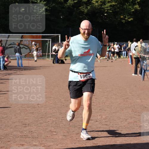 27.09.2026 - 35. Volkslauf durch das schöne Alstertal Strokosch-Dieckow http://msf.ph/oto/10585744 27.09.2026 11:56:15 Ziel 1019, 1560 meine-sportfotos.de