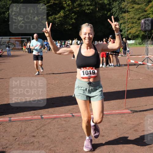 27.09.2026 - 35. Volkslauf durch das schöne Alstertal Strokosch-Dieckow http://msf.ph/oto/10585748 27.09.2026 11:56:13 Ziel 1019, 1560 meine-sportfotos.de